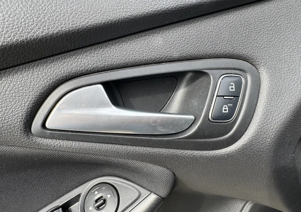 Ford Focus cena 41900 przebieg: 45007, rok produkcji 2018 z Kraków małe 781